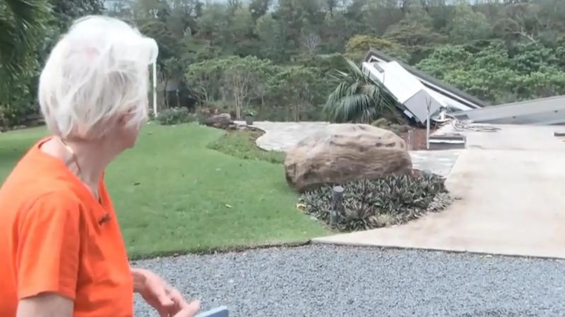 Ihr ganzes Haus ist plötzlich weg! Flut reißt Rentner in die Obdachlosigkeit Mega-Sturm auf Hawaii