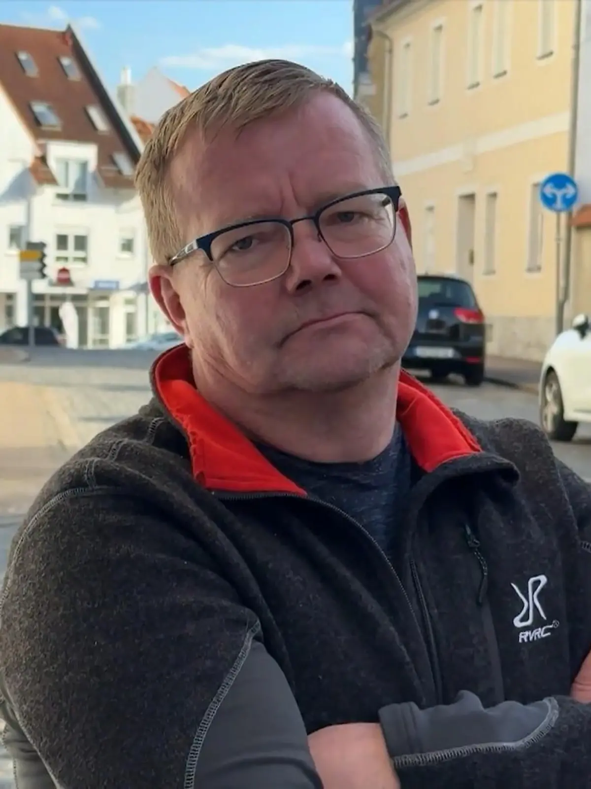 Bild zu: "Feuerwehrmann im Einsatz geblitzt"