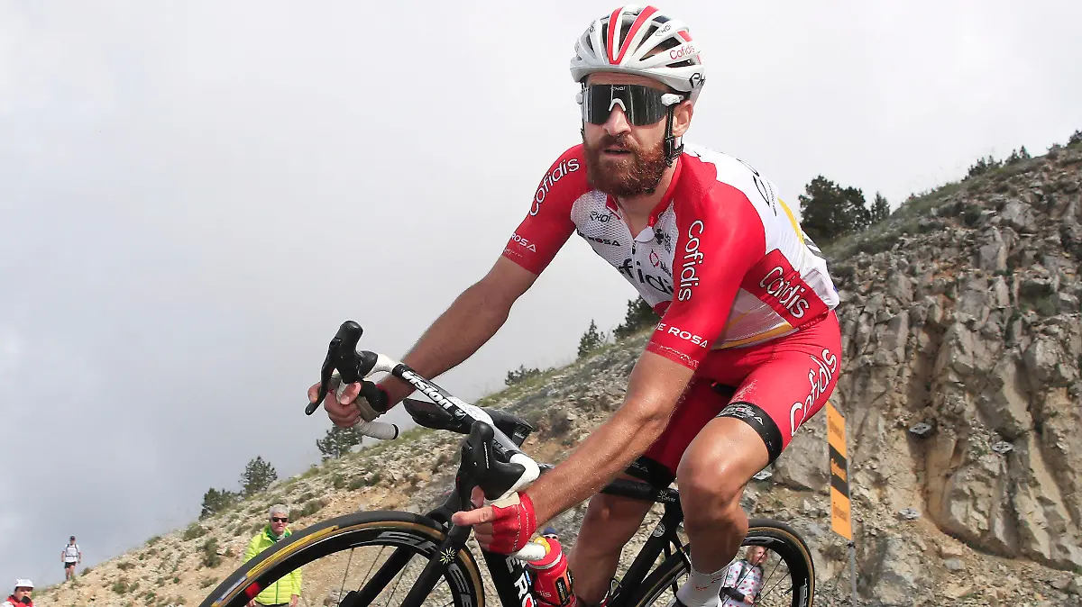 07.07.2021, Frankreich, Malaucene: Radsport: UCI WorldTour - Tour de France, Sorgues - Malaucène (198,90 km), 11. Etappe. Der Deutsche Simon Geschke vom Team Cofidis fährt den Mont Ventoux hinunter. (zu dpa «Freiheiten und Familien-Atmosphäre: Geschkes Tour-Glück als Franzose») Foto: Roth/dpa +++ dpa-Bildfunk +++