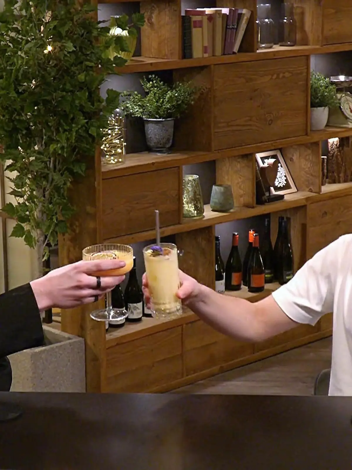 Bild zu: "Conor will eine Partymaus – Flo setzt auf dunkle Haare und Charme"