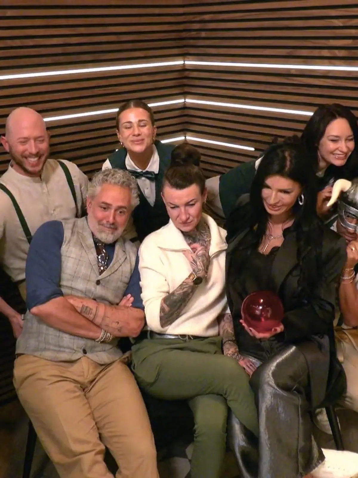 Bild zu: "Nicole und Lisa schauen bei 'First Dates' diesmal ganz entspannt zu"