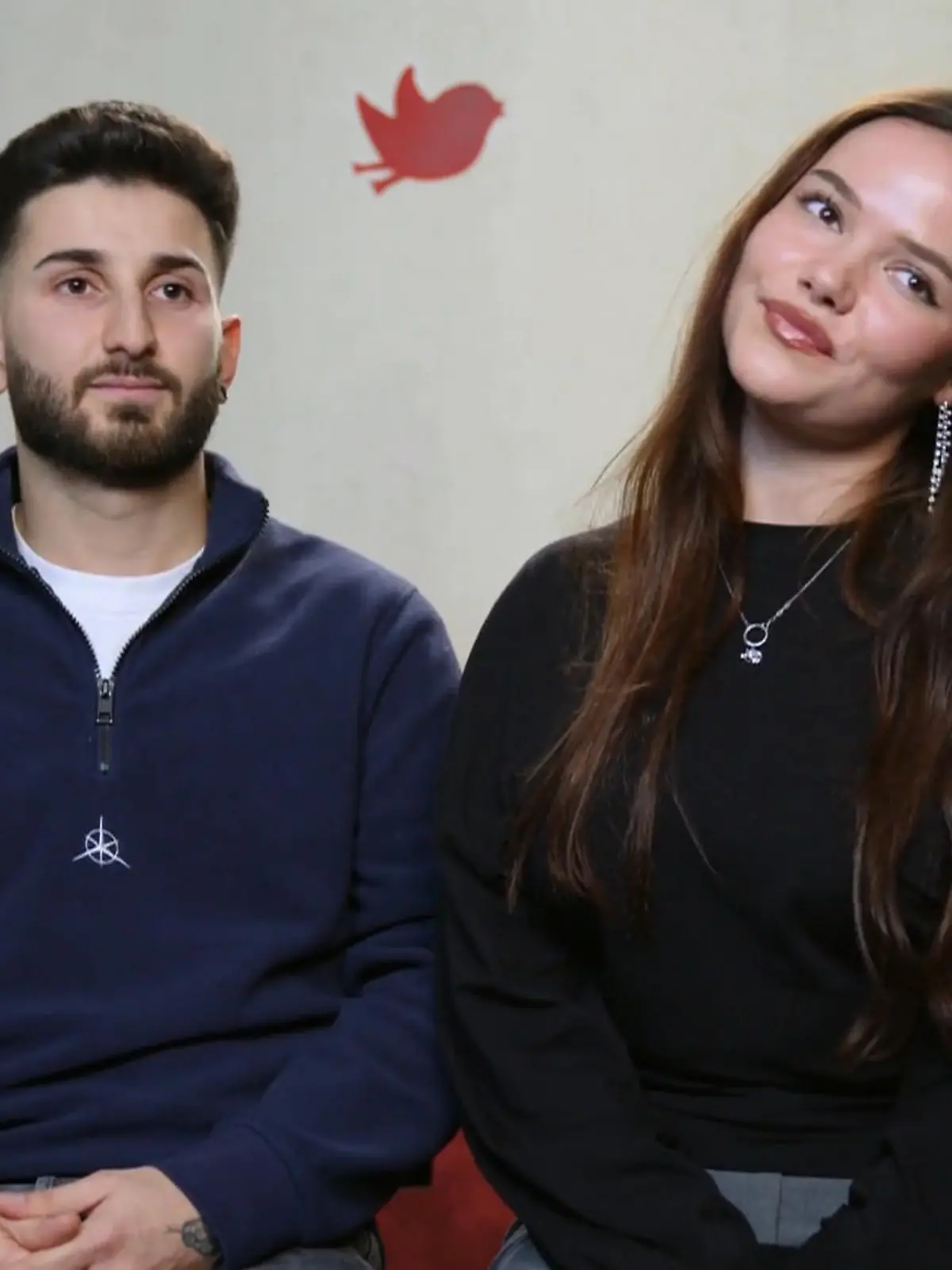 Bild zu: "Juliana und John: Reicht die starke Wellenlänge für mehr?"