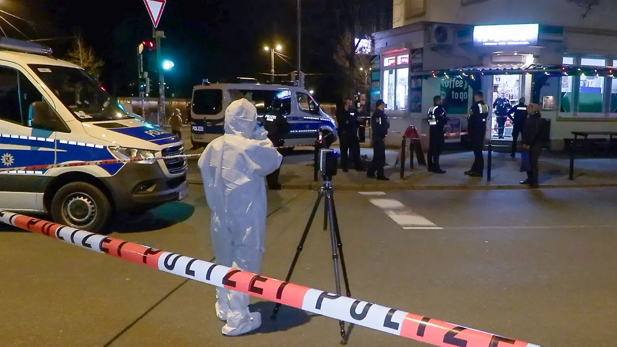 Die Polizei ist mit einem Großaufgebot angerückt.