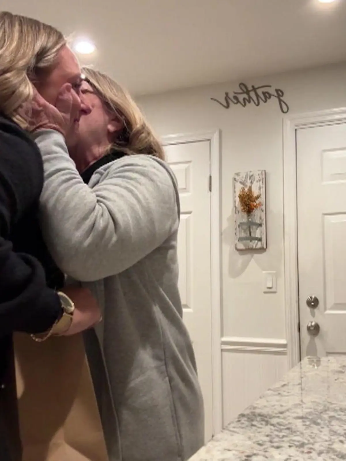 Bild zu: "Brooke (30) bringt ihre krebskranke Mama zum Weinen – weil sie DAS opfert! "