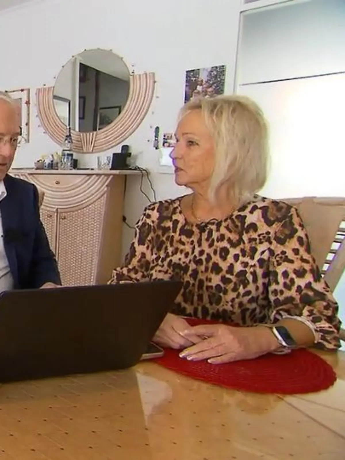 Bild zu: "Verzweifelter Hilferuf an RTL: Meine Mama ist einem Liebesbetrüger verfallen!"