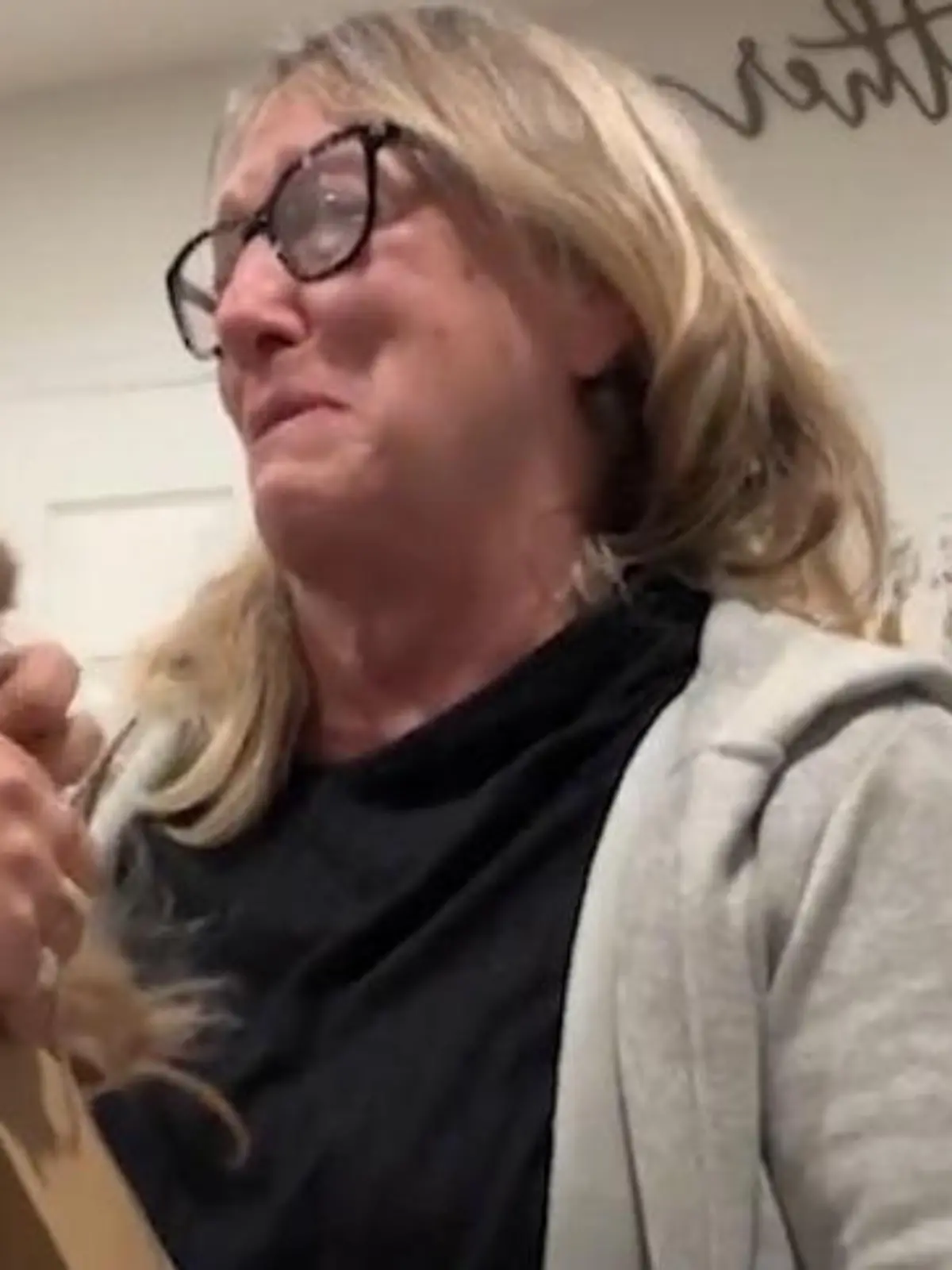 Bild zu: "Brooke (30) bringt ihre krebskranke Mama zum Weinen – weil sie DAS opfert!"