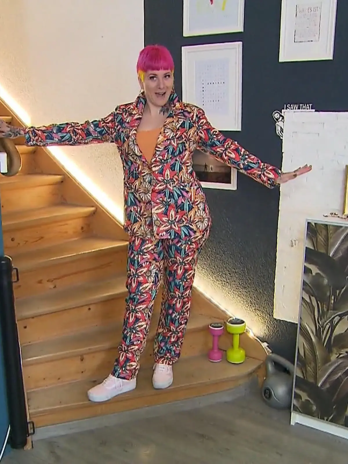 Bild zu: "Tätowiererin Jennifer bringt Farbe, Witz und jede Menge Persönlichkeit mit"