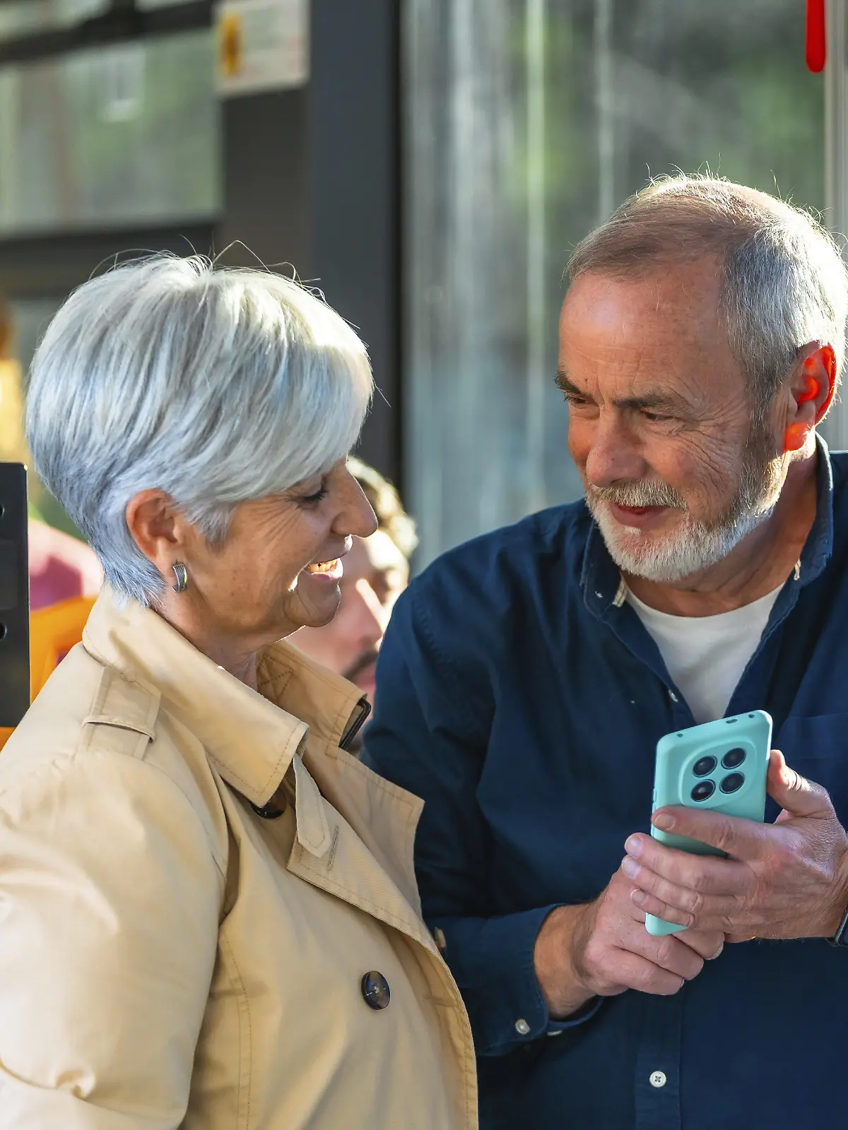 Bild zu: "Mit dem Rentenausweis richtig sparen: Diese Rabatte sollten Senioren kennen"