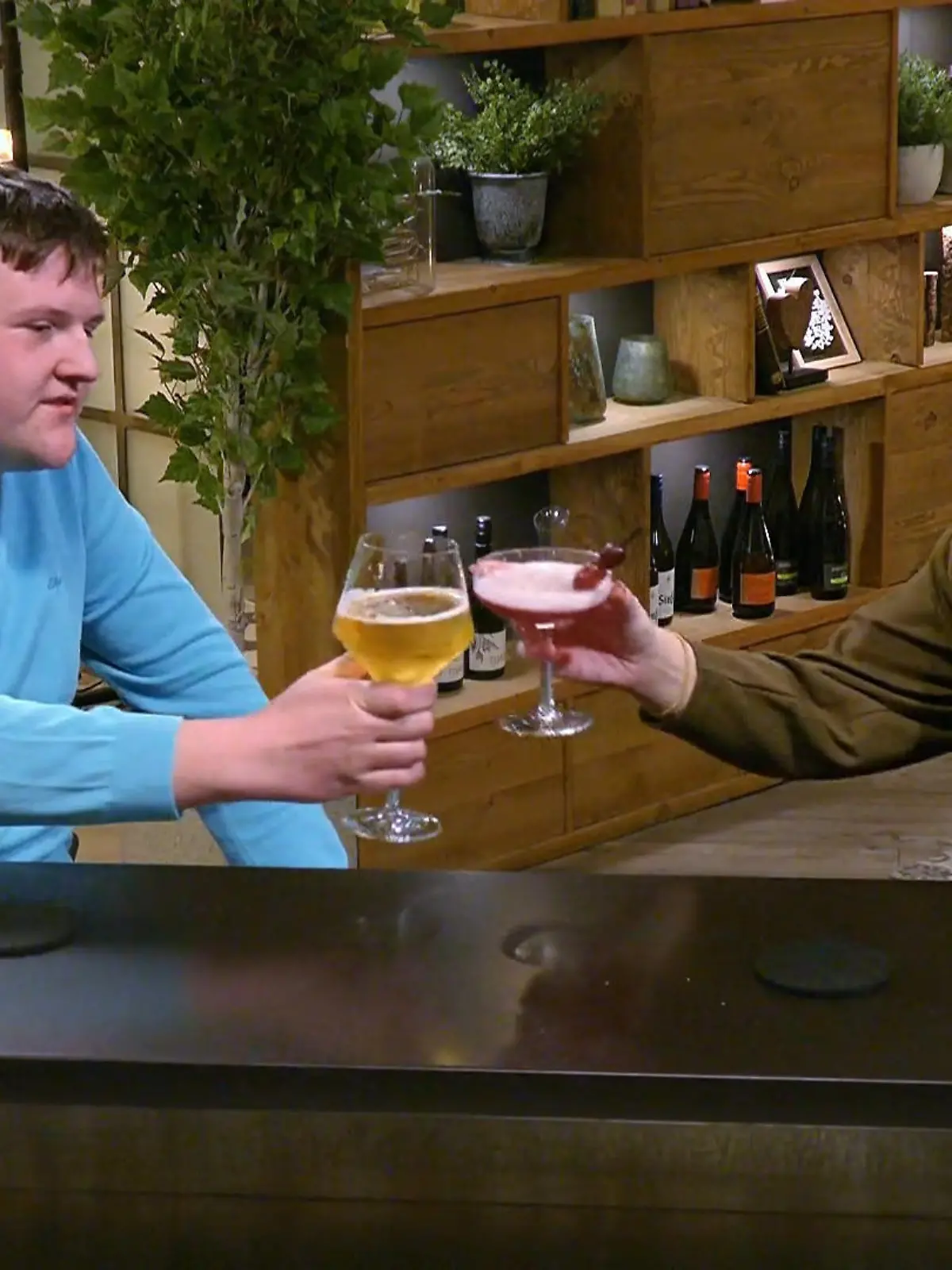 Bild zu: "Jonas bringt Humor mit – Lea hat beim Männerbild ganz genaue Vorstellungen"