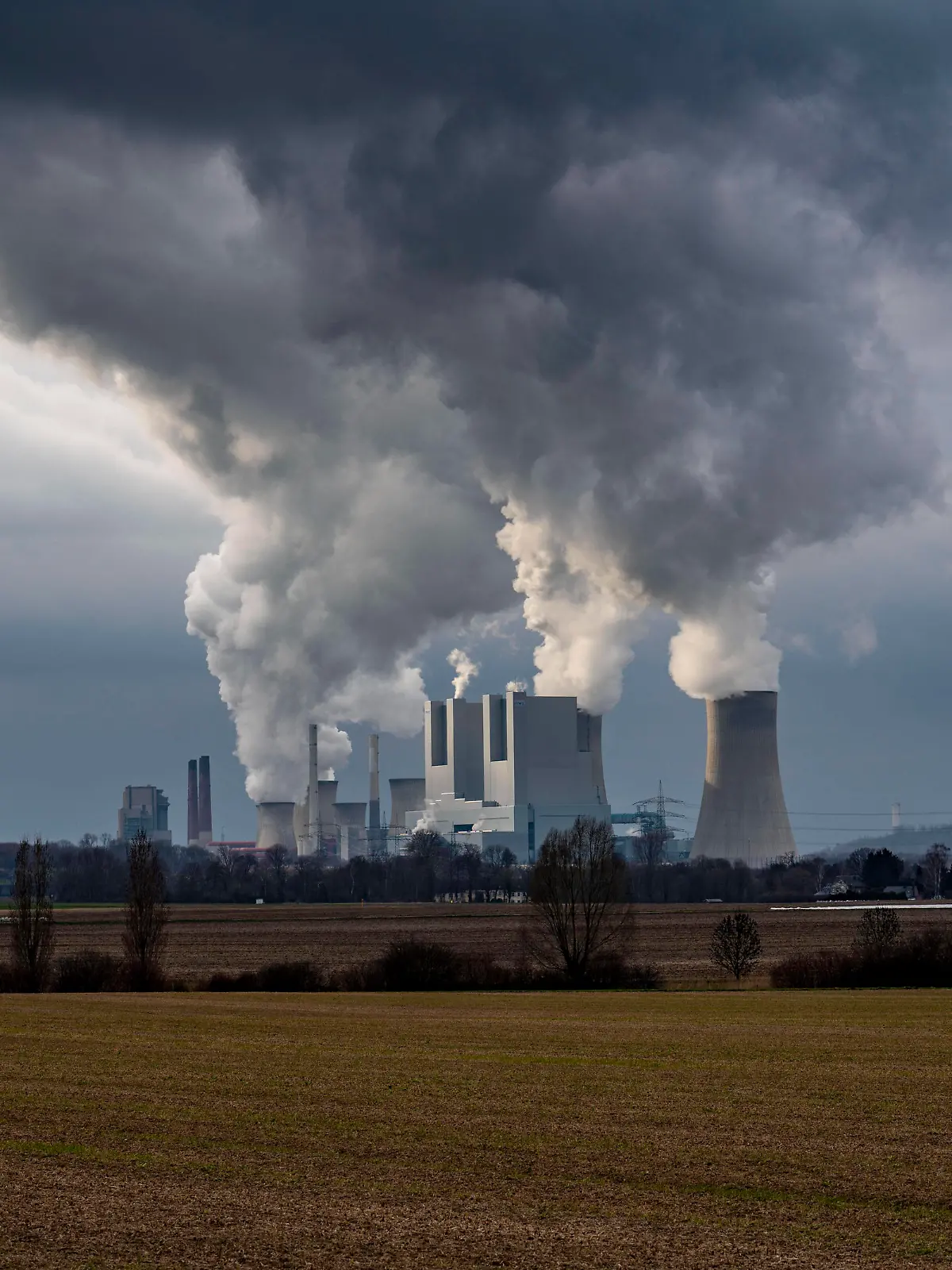  Braunkohle Kraftwerk Neurath, bei Grevenbroich, RWE Power AG, NRW, Deutschland, Braunkohle Kraftwerk *** Lignite-fired power plant Neurath, near Grevenbroich, RWE Power AG, NRW, Germany, Lignite-fired power plant