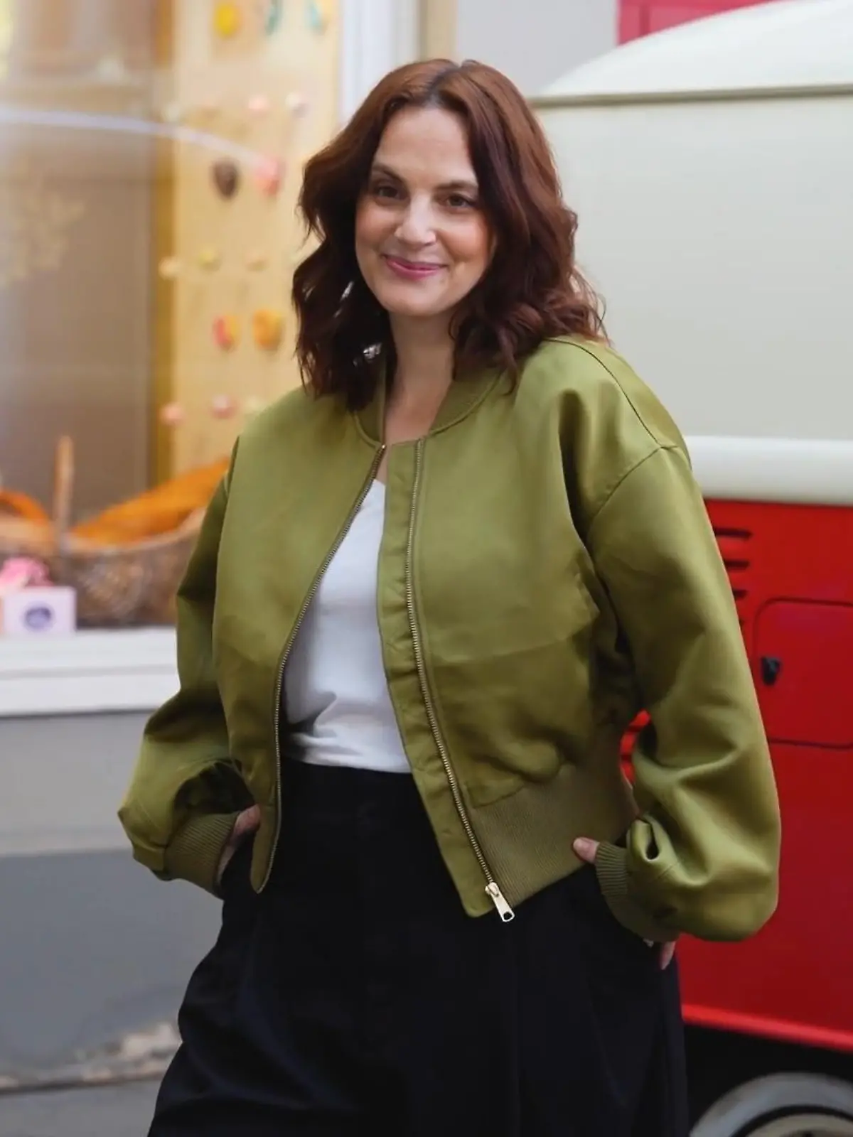 Bild zu: "Marie Zielcke bringt Anna Weigel zurück in die Schillerallee"