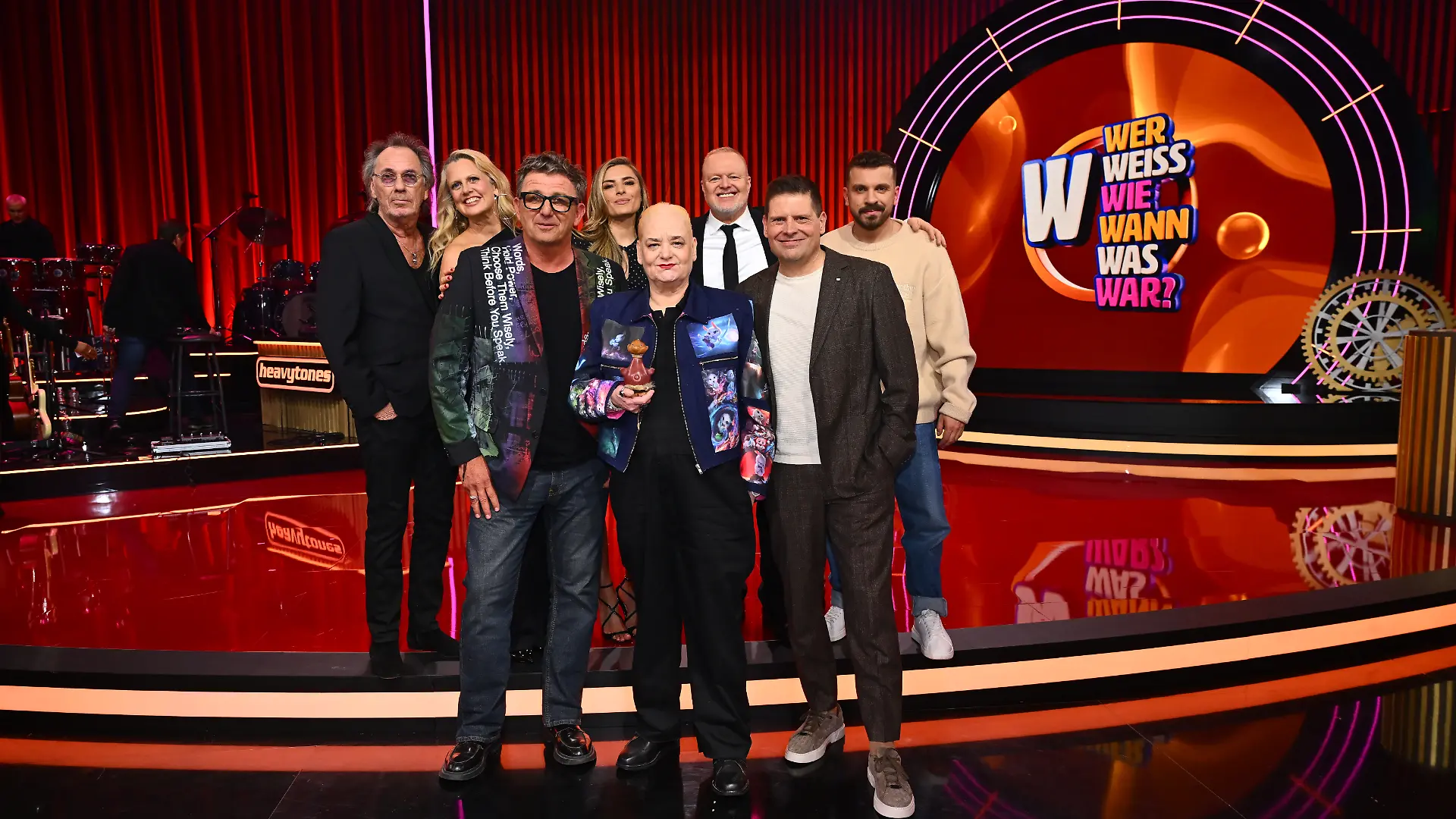 V.l.: Hugo Egon Balder, Barbara Schöneberger, Hans Sigl, Sophia Thomalla, Hella von Sinnen, Stefan Raab, Jan Ullrich, Edin Hasanovic