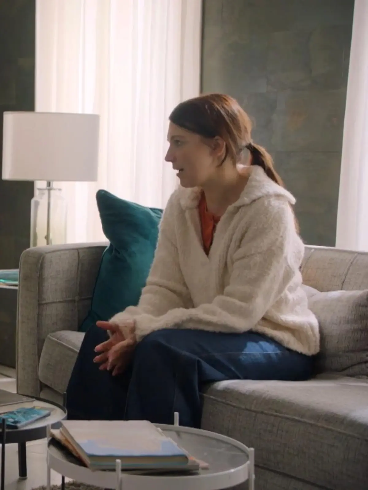 Bild zu: "GZSZ-Vorschau: Lilly trifft eine wichtige Entscheidung"