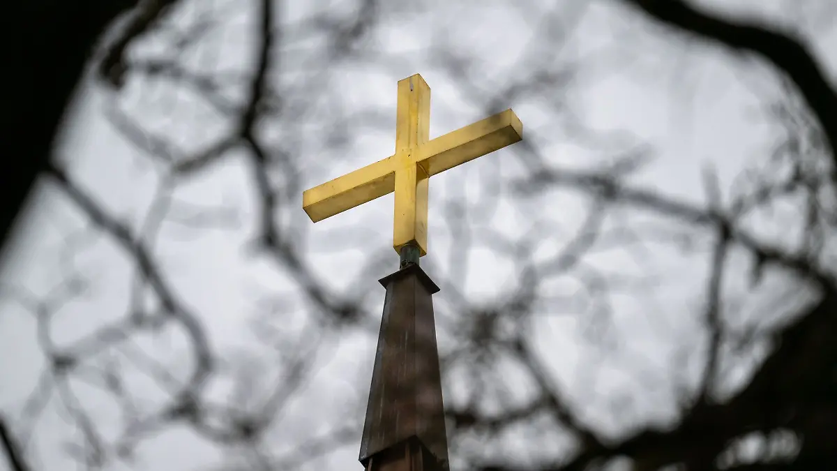 Automatische Abzüge: Je nach Bundesland fließen 8 oder 9 Prozent der Einkommensteuer als Kirchensteuer ans Finanzamt.