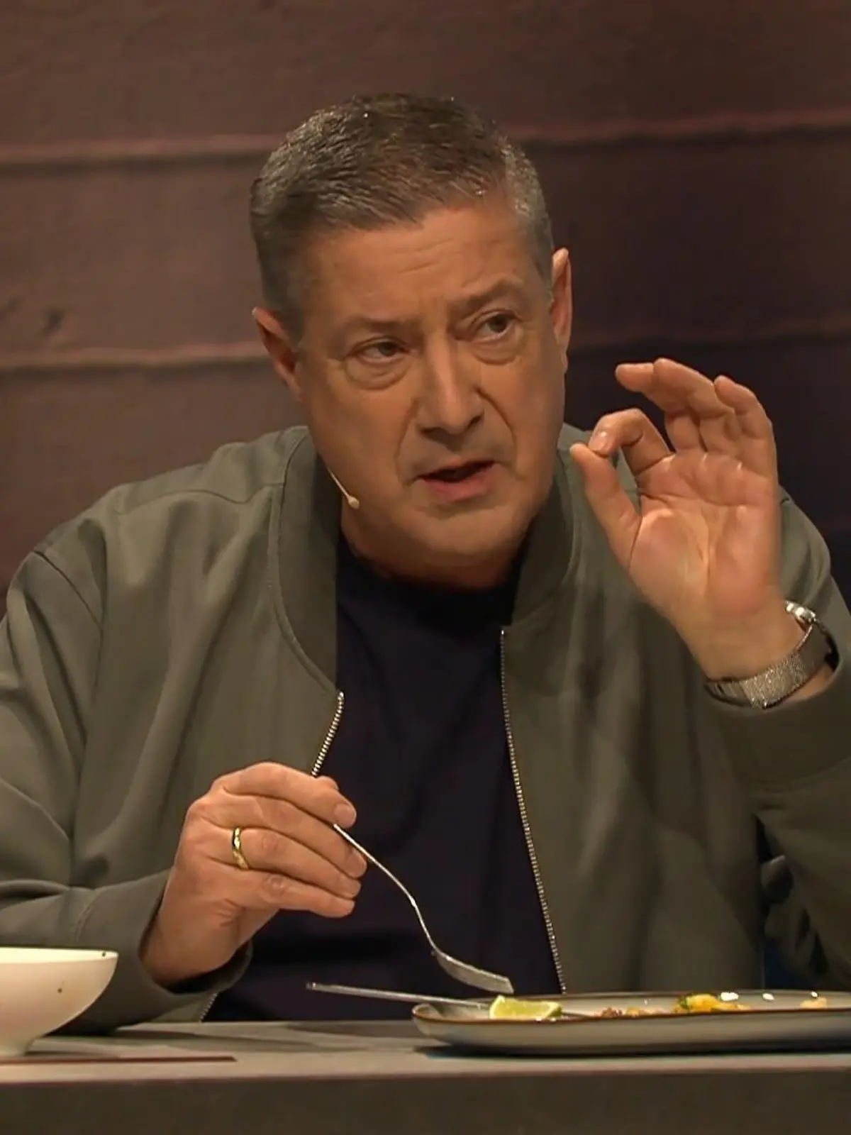 Bild zu: "Da muss sich der Henssler ganz schön was anhören"