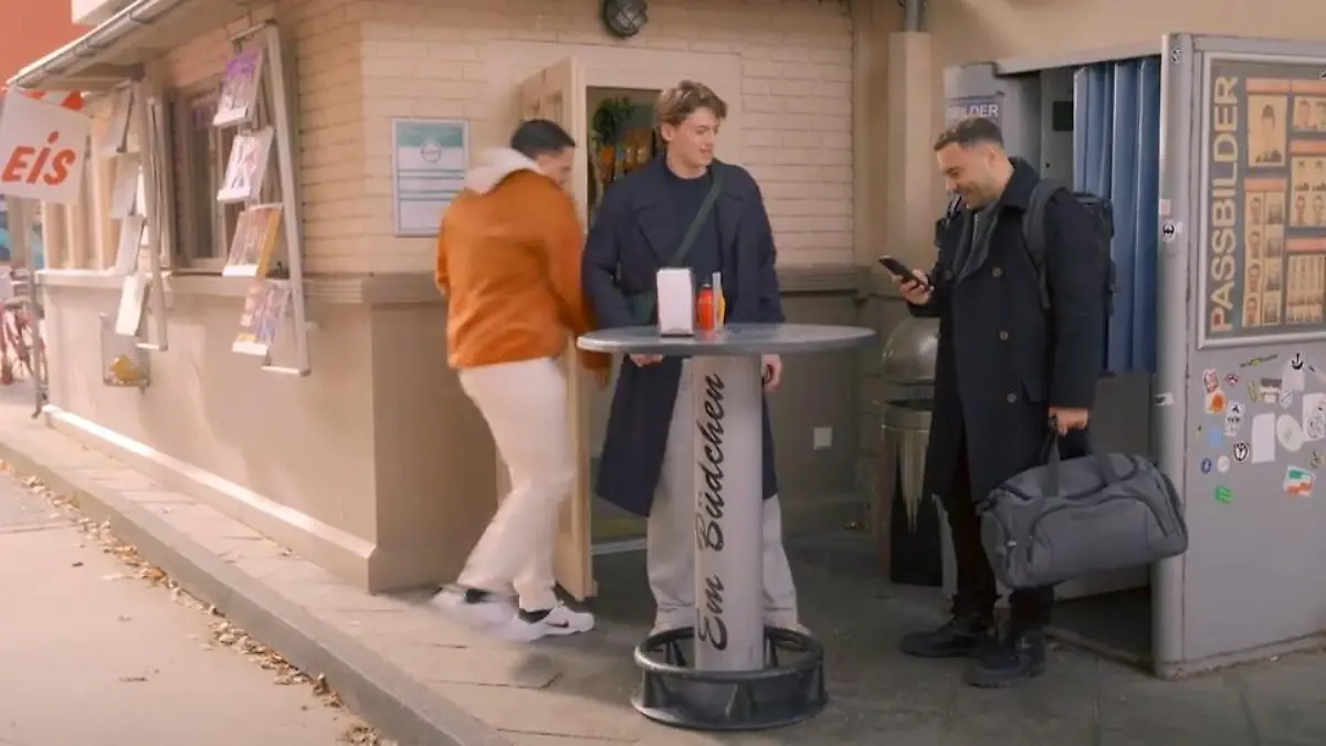 Easy hat Julius als Überraschungsgast für Ringo dabei „Unter uns“-Folge vom 25.03.26 auf RTL+