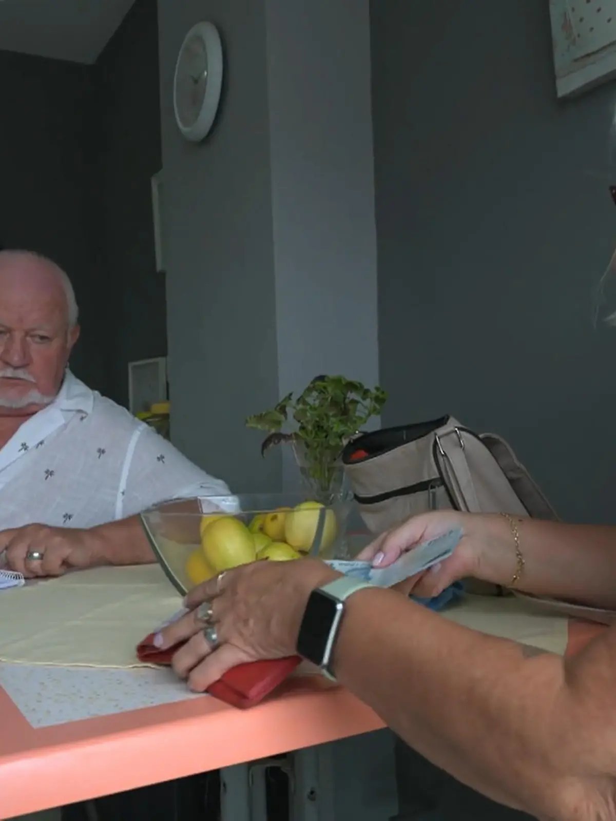 Bild zu: "Anita und Jürgen Dietz müssen auch in der Türkei jeden Cent umdrehen"