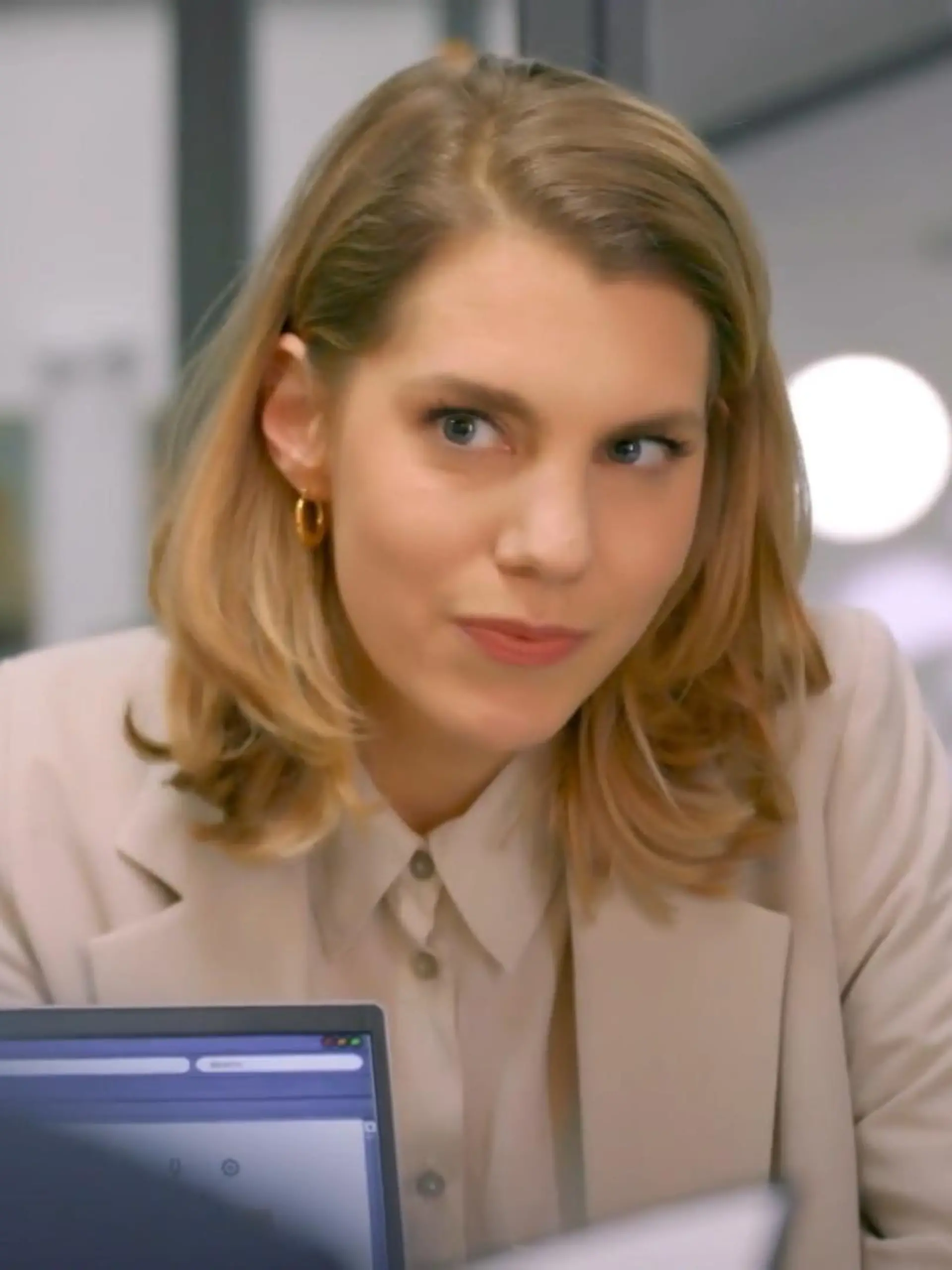 Unter uns: Stella macht Benedikt ein lukratives Angebot