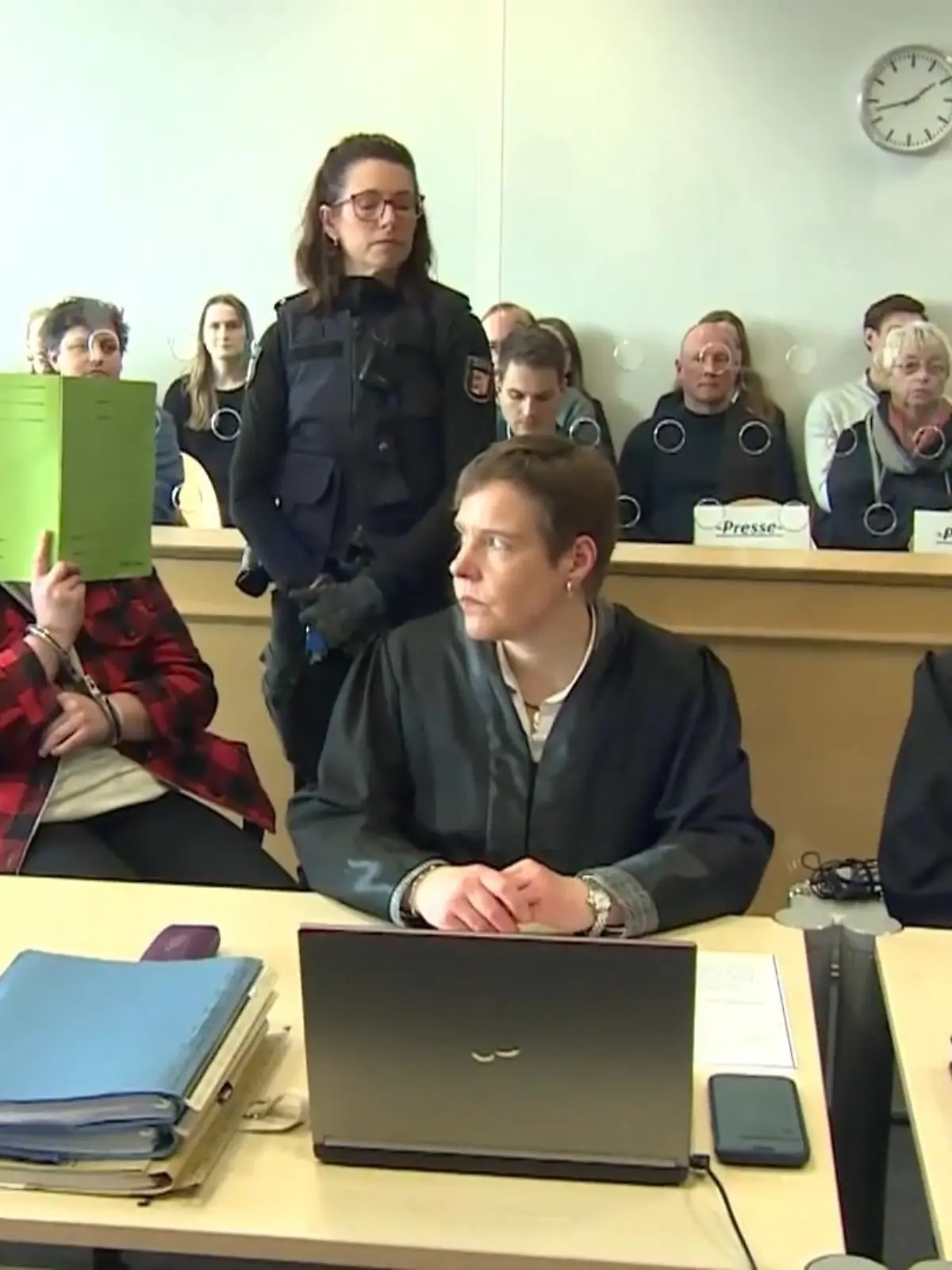 Bild zu: "Warum haben sie Baby Ashley verhungern lassen? Eltern wollen endlich reden"