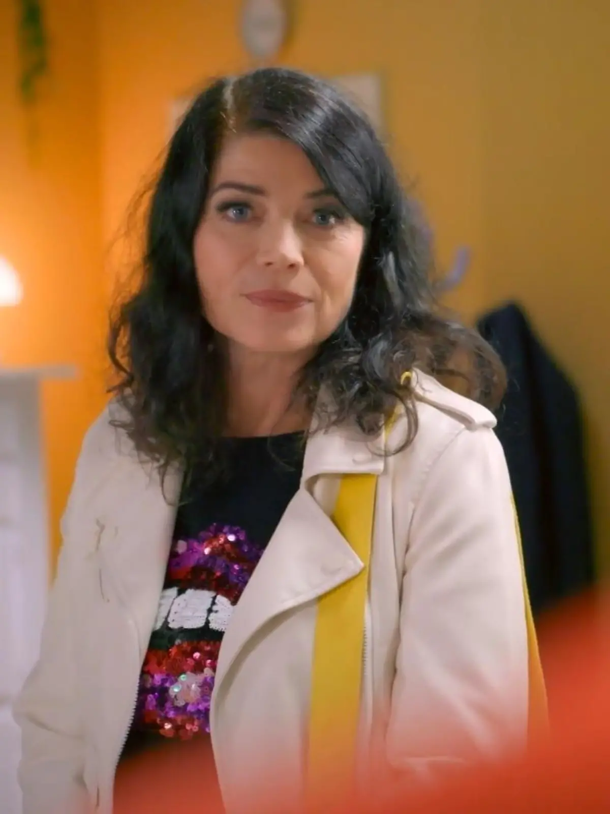 Bild zu: "Wie reagiert Viviens Mutter auf Tobias' neue Freundin?"