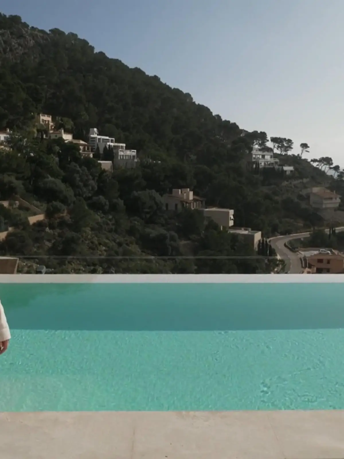 Bild zu: "Steff zeigt Peggy seine OnlyFans-Villa"