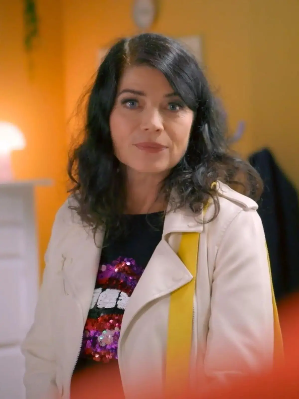 Unter uns: Jessica Köhler lernt Tobias‘ neue Freundin Esma kennen