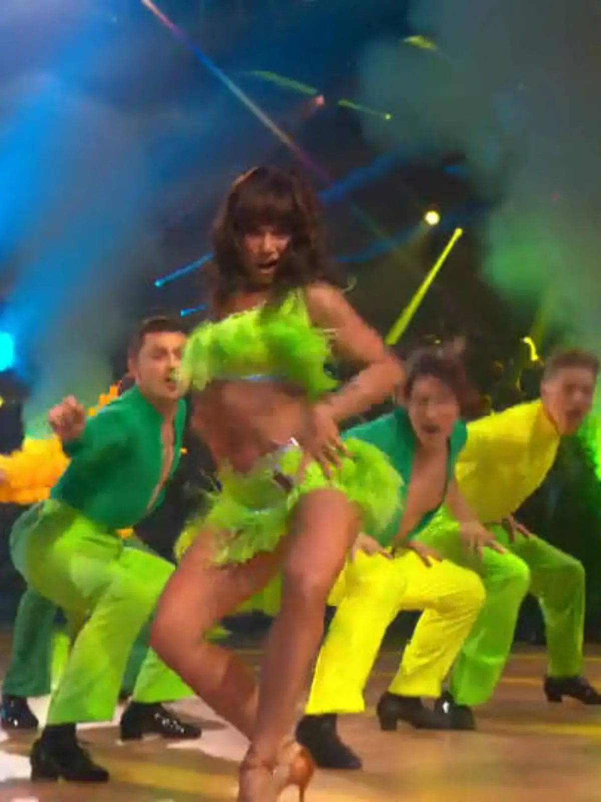 Bild zu: "Copacabana-Feeling beim Eröffnungstanz: Die Profis bringen pure Sommer-Energie aufs Parket"