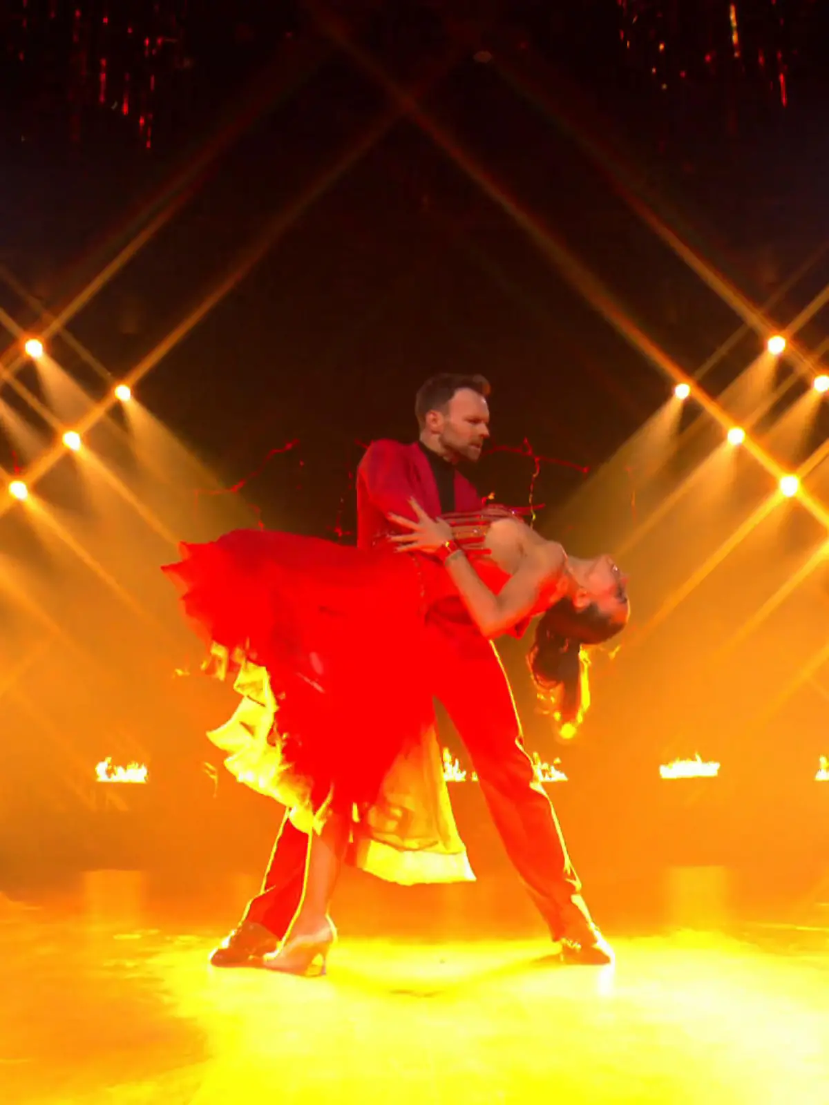 Bild zu: "Quickstep mit Wow-Effekt: Nadja und Vadim bringen das Parkett zum Glühen"