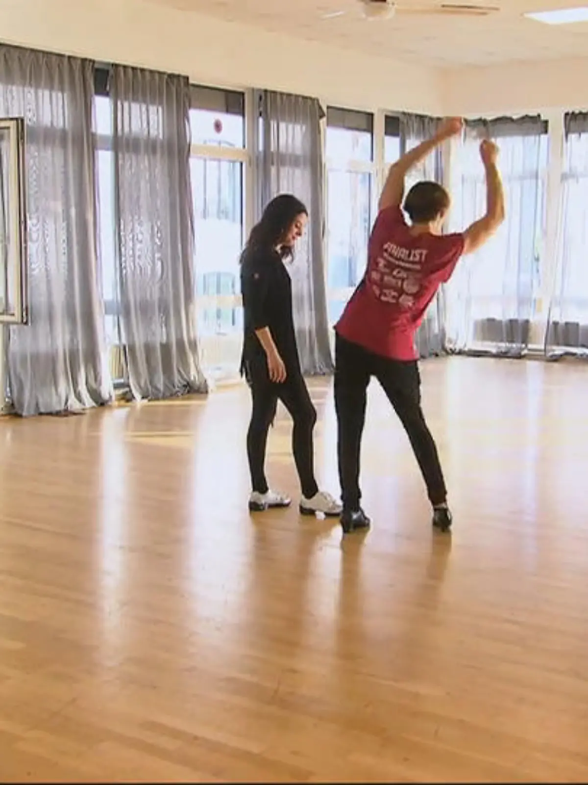 Bild zu: "Samba im Training: Macht Joels Hüfte  schon, was sie soll?"