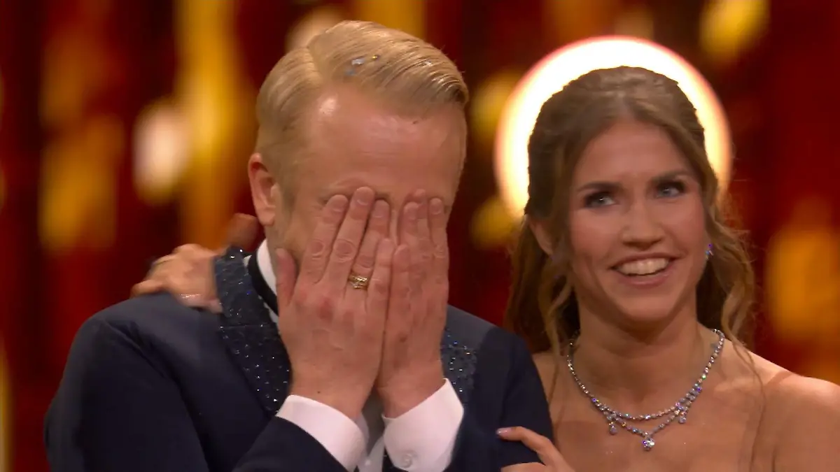 Das steckt hinter Ross Antonys Gefühlsausbruch in "Let's Dance"-Show 3 Tränen nach dem Langsamen Walzer