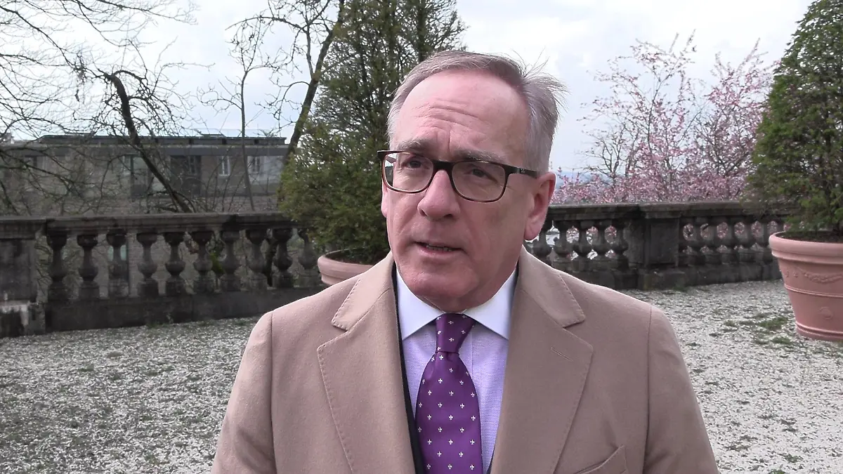 Dr. Klemens Fischer ist Professor für internationale Beziehungen und Geopolitik an der Universität zu Köln.