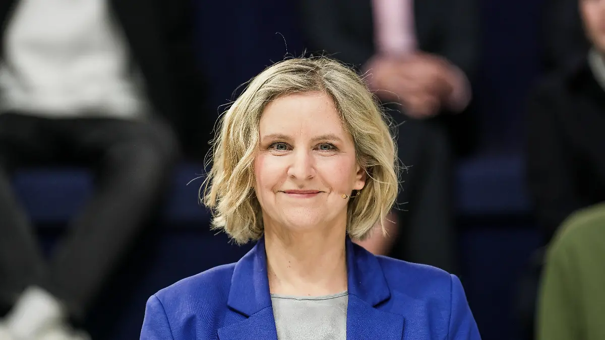 Katrin Eder (Bündnis90/Die Grünen), Spitzenkandidatin ihrer Partei, steht in der SWR-Wahlarena. Im Rahmen der SWR-Sendung "Rheinland-Pfalz wählt - die Wahlarena" stellen sich die rheinland-pfälzischen Spitzenkandidatinnen und Spitzenkandidaten von sieben Parteien den Fragen der Bürgerinnen und Bürger in der „Alten Lokhalle“. Die Wahl zum 19. Landtag Rheinland-Pfalz soll am 22. März 2026 stattfinden.
