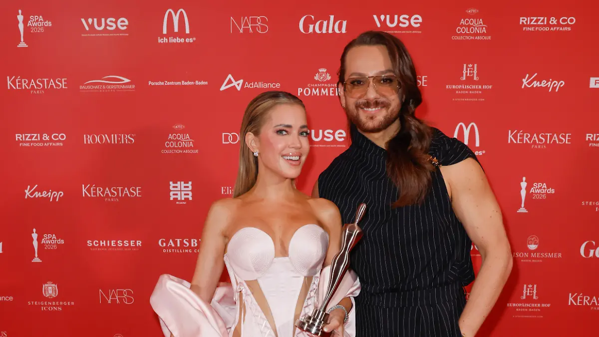 Sylvie Meis ist Gewinnerin des „Female Empowerment”-Awards. Die Laudatio auf sie hielt Ricardo Simonetti 