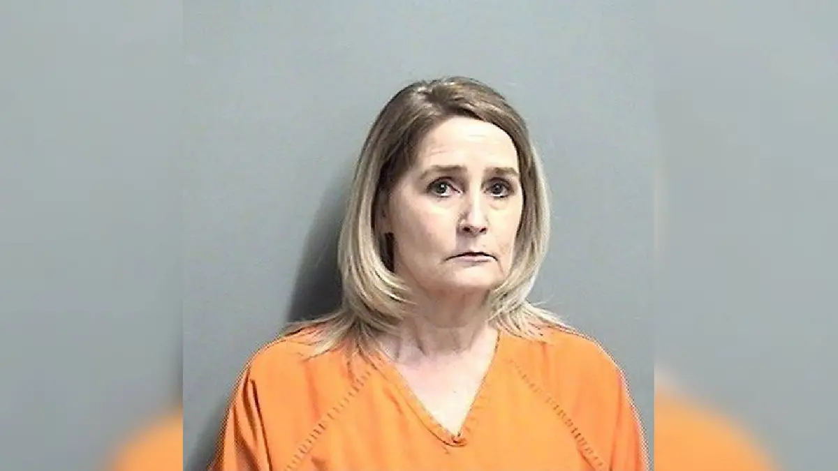 Am 17. März hat die Polizei die heute 53-jährige Kristin Ramsey wegen Mordes ersten Grades im Zusammenhang mit dem Tod von Ashley Okland verhaftet.