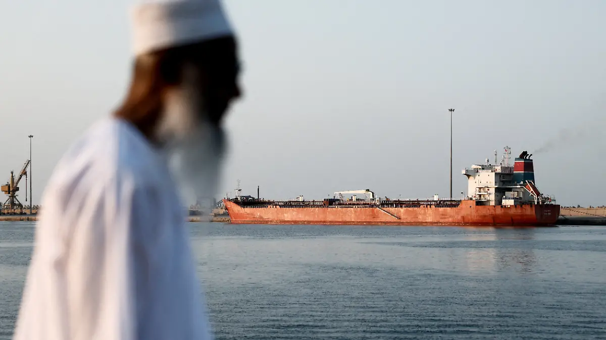 FILE PHOTO: The Callisto tanker sits anchored in Port Sultan Qaboos as the traffic is down in the Strait of Hormuz, amid the U.S.-Israeli conflict with Iran, in Muscat, Oman, March 12, 2026. REUTERS/Benoit Tessier/File Photo/File Photo