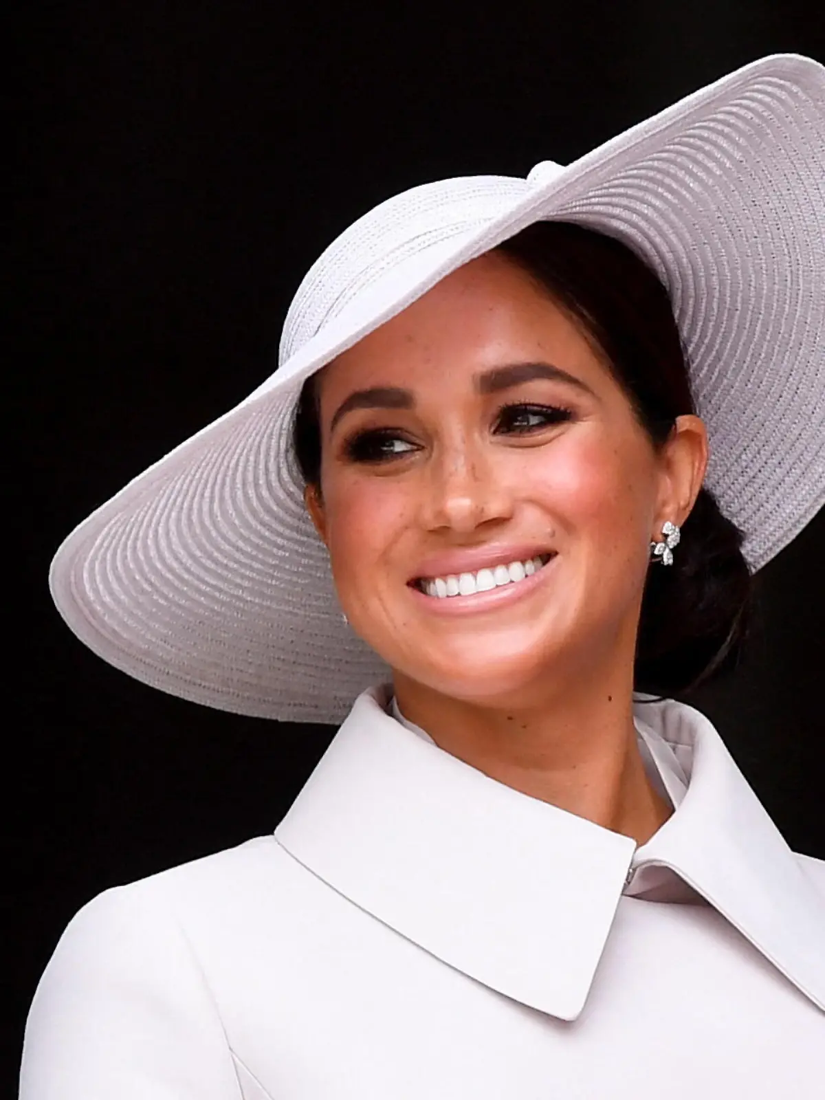 ARCHIV - 03.06.2022, Großbritannien, London: Meghan, Herzogin von Sussex, verlässt nach der Dankes-Messe die St. Paul's Kathedrale, am zweiten Tag der Feierlichkeiten zum Platinjubiläum der Queen. Herzogin Meghan feiert am 04.08.2022 ihren 41. Geburtstag. (zu dpa: Am besten unsichtbar? Großbritannien hadert mit Herzogin Meghan) Foto: Toby Melville/PA Wire/dpa +++ dpa-Bildfunk +++