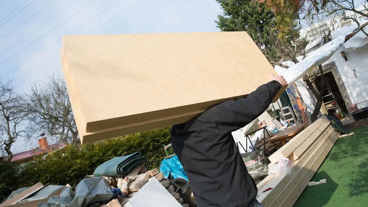 Zeit, Kraft, Fachwissen: Wollen Bauherren selbst anpacken, sollten sie selbstkritisch sein, was sie wirklich leisten können.