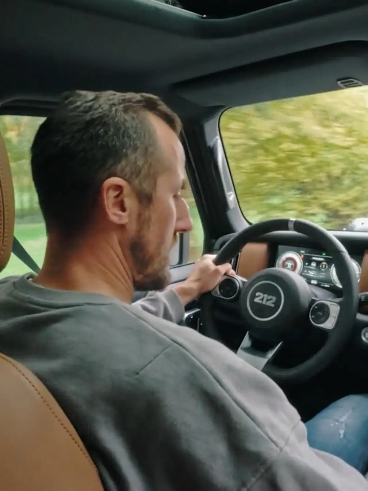 Bild zu: "Lance David Arnold testet den BAW 212"