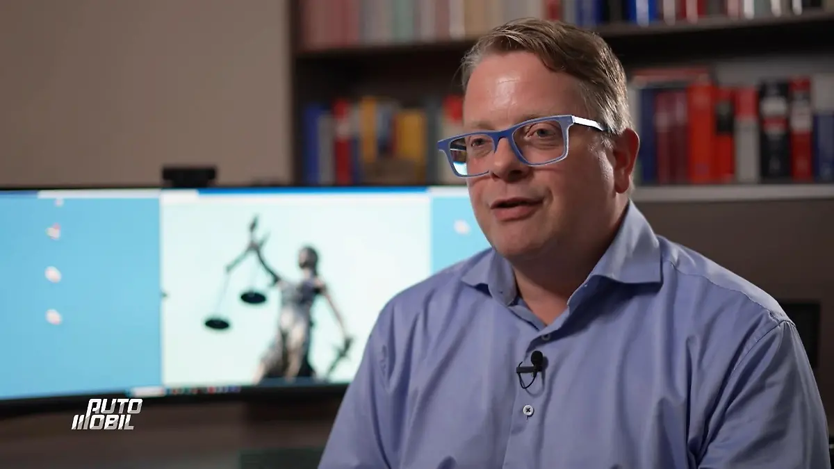 Oliver Allesch deckt kuriose Verkehrsregeln auf Achtung, Kostenfalle