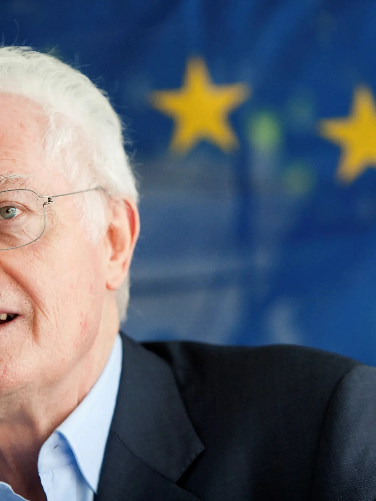 FILE PHOTO: Former French Prime Minister Lionel Jospin speaks during a news conference in Port-au-Prince, Haiti September 16, 2010. REUTERS/Allison Shelley/File Photo