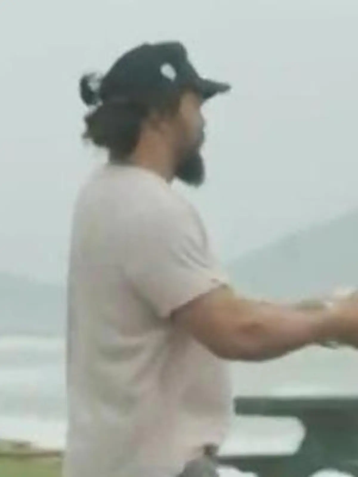 Bild zu: "Von Überschwemmung getroffen! Schauspiel-Star wird in den Fluten zum Helden"