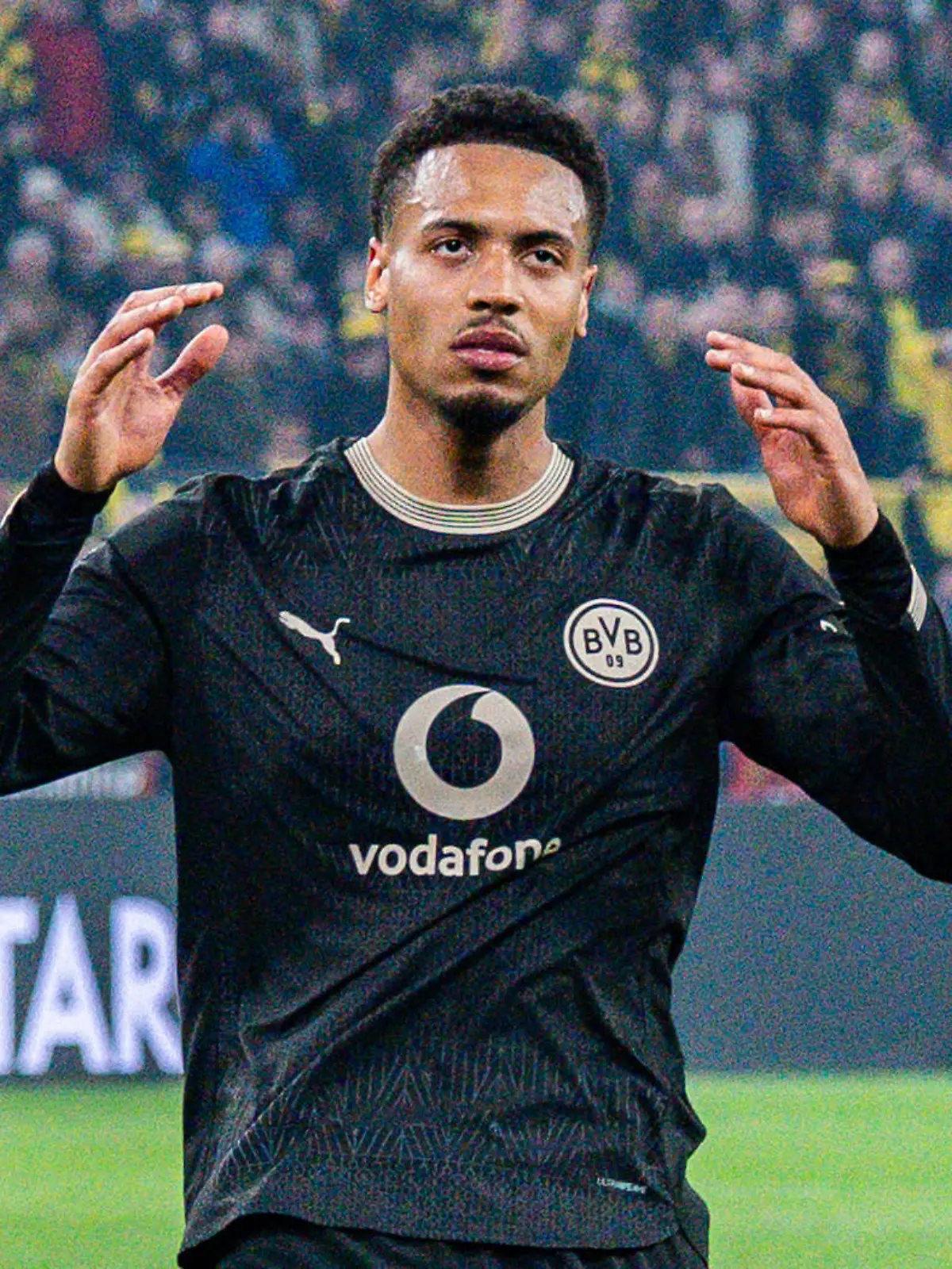 21.03.2026, Borussia Dortmund vs. Hamburger SV, 1. Bundesliga, 27. Spieltag Felix Nmecha Borussia Dortmund, 8 verschiesst einen Elfmeter gegen Hamburgs Torwart Daniel Heuer Fernandes Wichtiger Hinweis: Gemaess den Vorgaben der DFL Deutsche Fussball Liga bzw. des DFB Deutscher Fussball-Bund ist es untersagt, in dem Stadion und/oder vom Spiel angefertigte Fotoaufnahmen in Form von Sequenzbildern und/oder videoaehnlichen Fotostrecken zu verwerten *** 21 03 2026, Borussia Dortmund vs Hamburger SV, 1 Bundesliga, Matchday 27 Felix Nmecha Borussia Dortmund, 8 misses a penalty against Hamburgs goalkeeper Daniel Heuer Fernandes Important note According to the regulations of the DFL German Football League and the DFB German Football Association, it is prohibited to use photographs taken in the stadium and / or of the game in the form of sequential images and / or video-like photo series Copyright: xBahhoxKarax