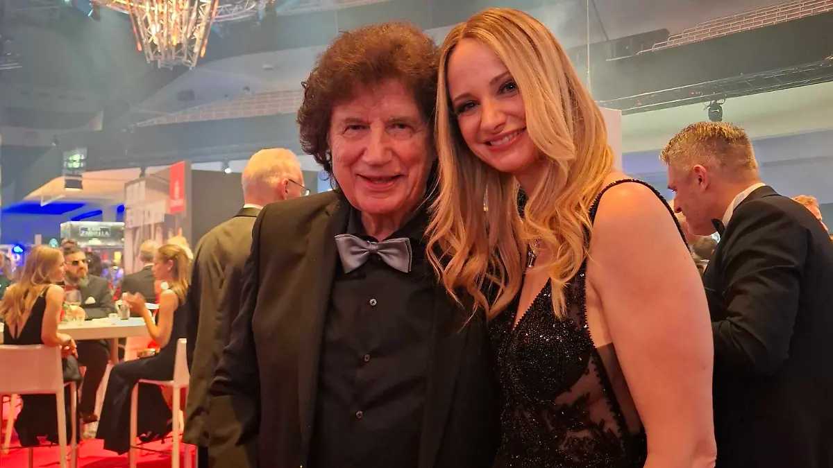 Olaf der Flipper, Pia