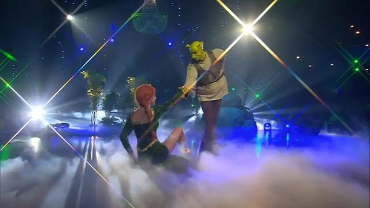 Ingolf Lück und Ekaterina Leonova als Shrek & Fiona Grandioser Final-Freestyle bei "Let's Dance"