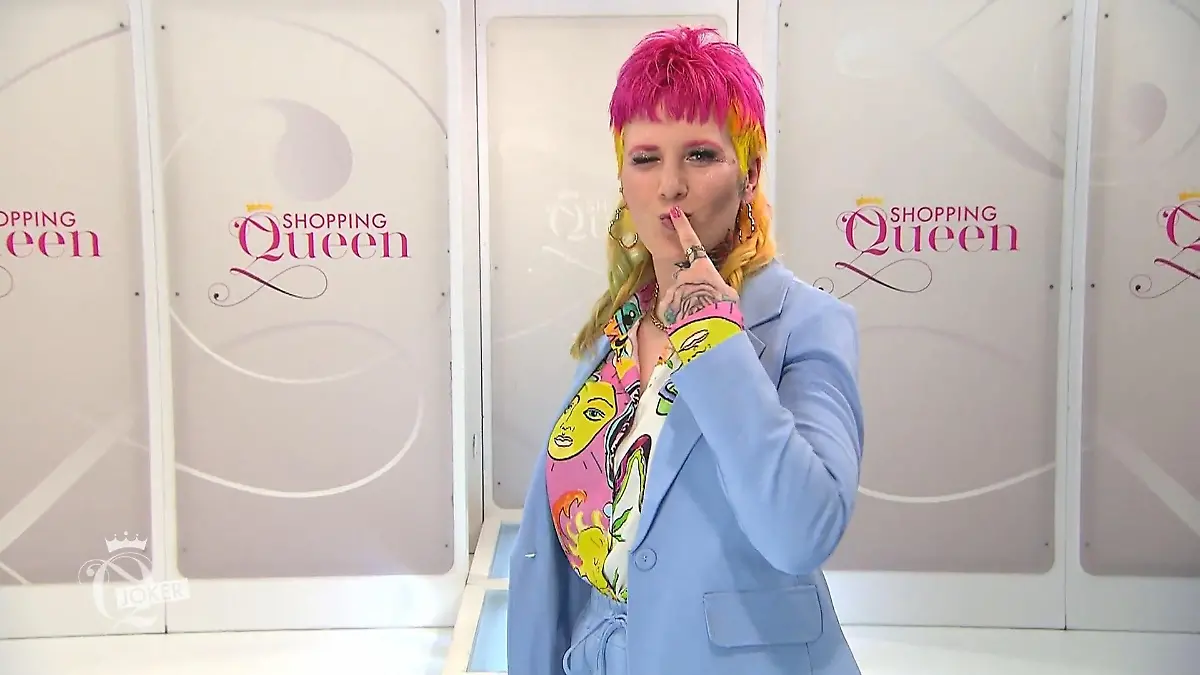 Auf dem Catwalk zeigt Jennifer ihren Look Kommt ihr Outfit wirklich an?