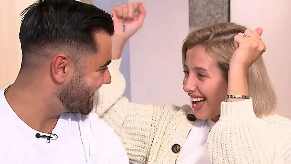 Shopping Queen: Anastasia freut sich mit ihrem Shopping-Begleiter über das Motto