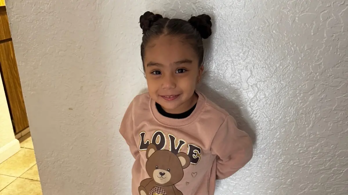 Camila Romero hat eine kleine Batterie verschluckt und kämpft nun um ihr Leben. 