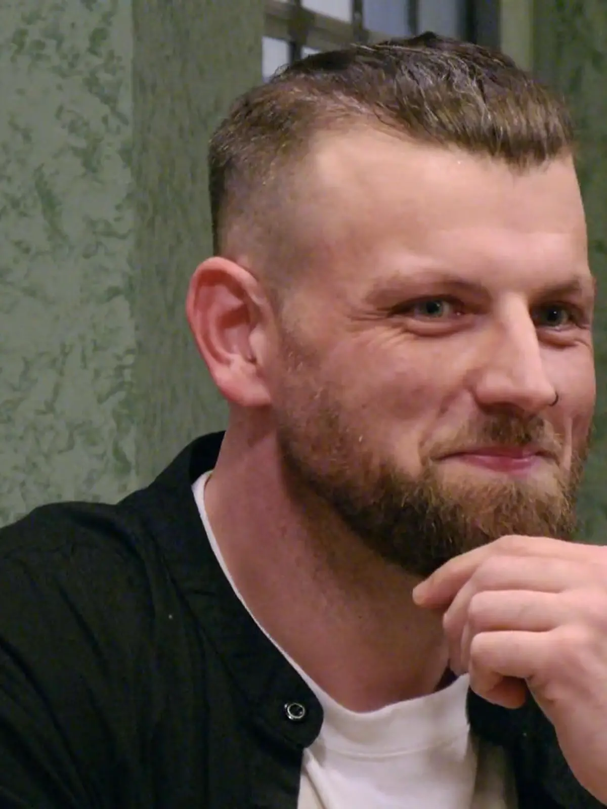 Bild zu: "Kein Kinderwunsch, aber Hund und Katzen – wie gut passt das bei Jessica und Fabian?"