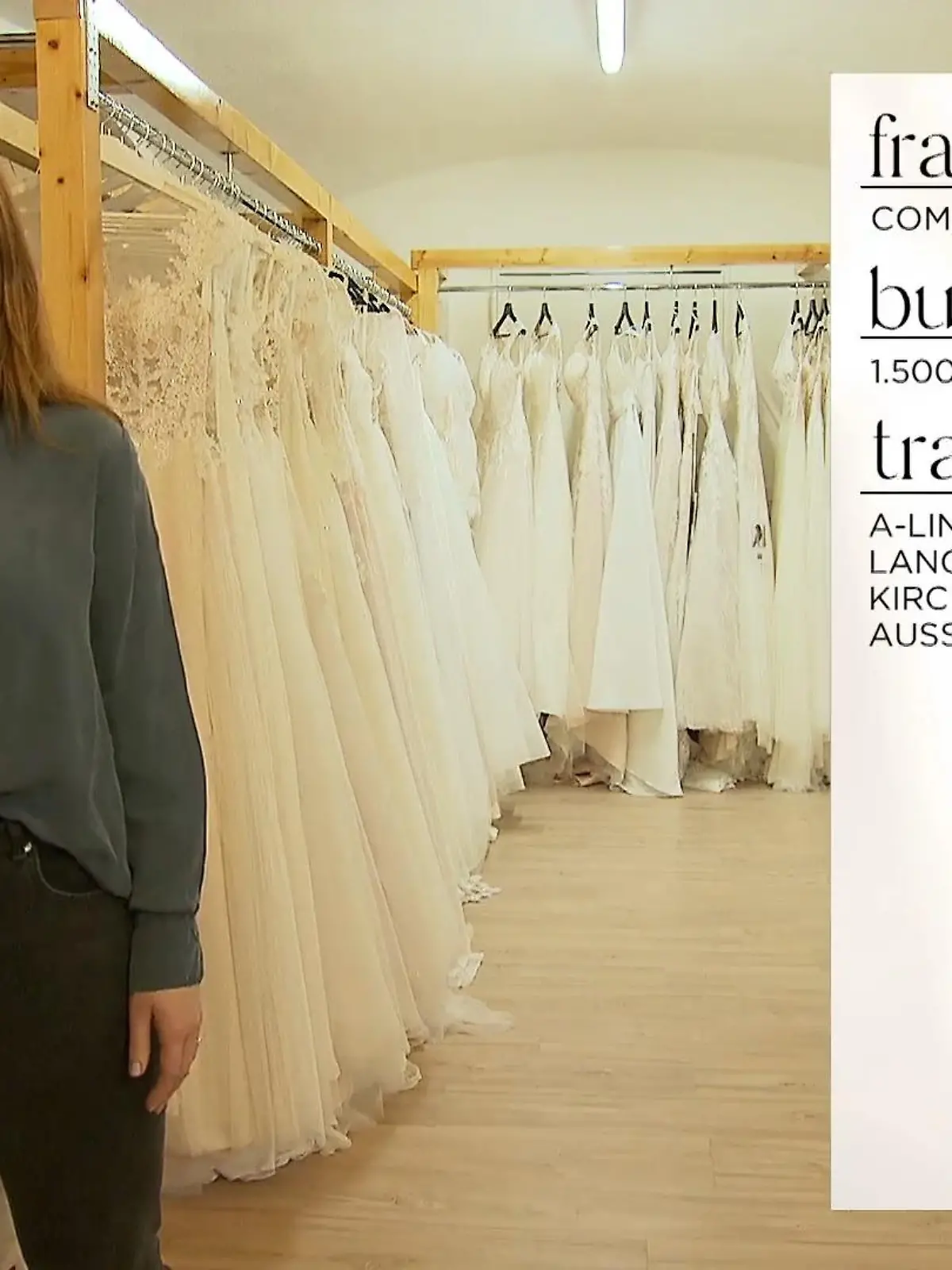 Bild zu: "Der tiefe Ausschnitt und die Kirche"