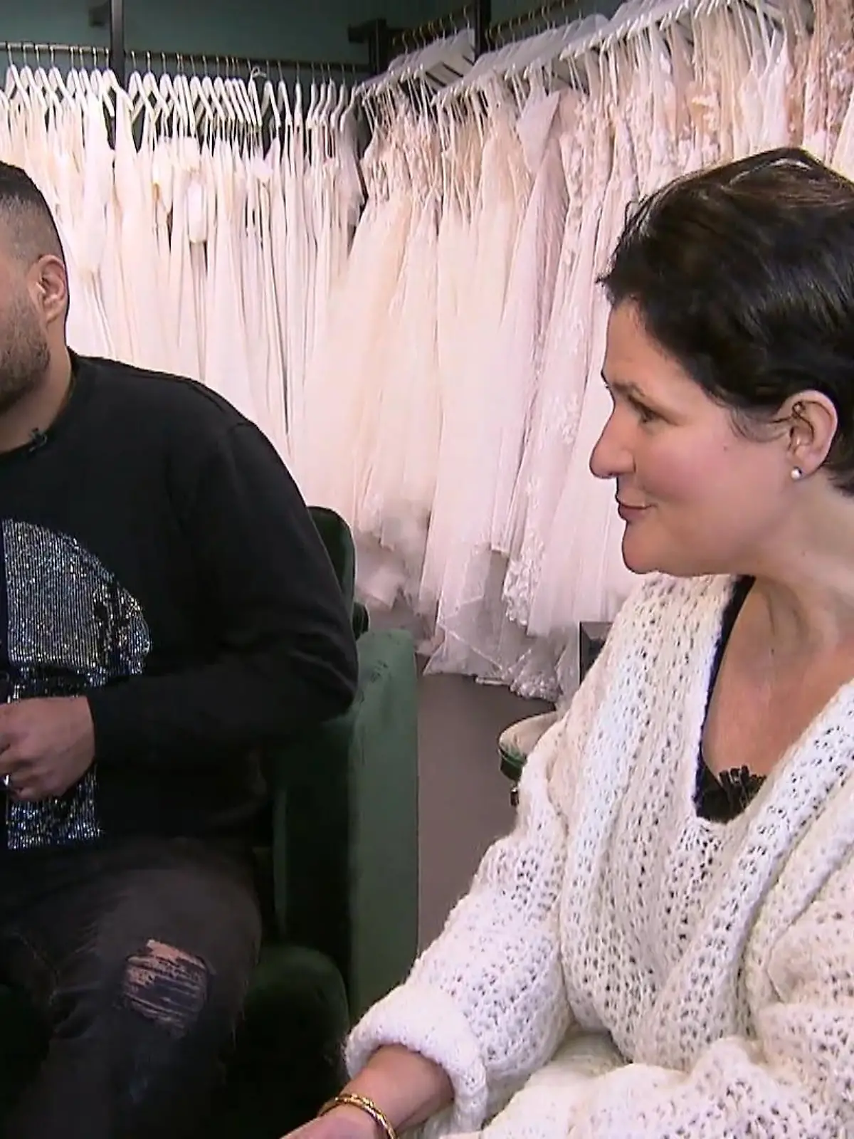 Bild zu: "Sandra möchte ihr Ehegeblübde erneuern"